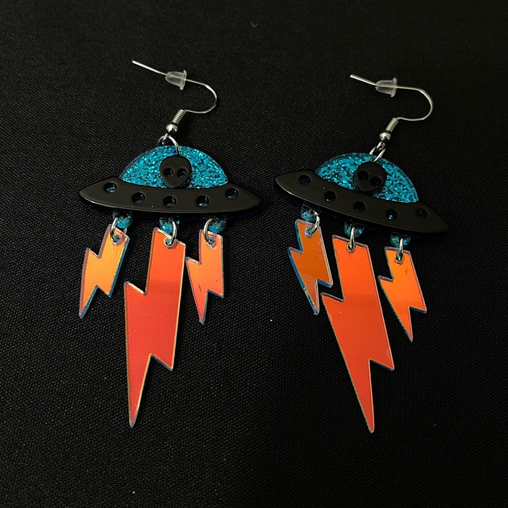 Alien in UFO with Lightning Dangles